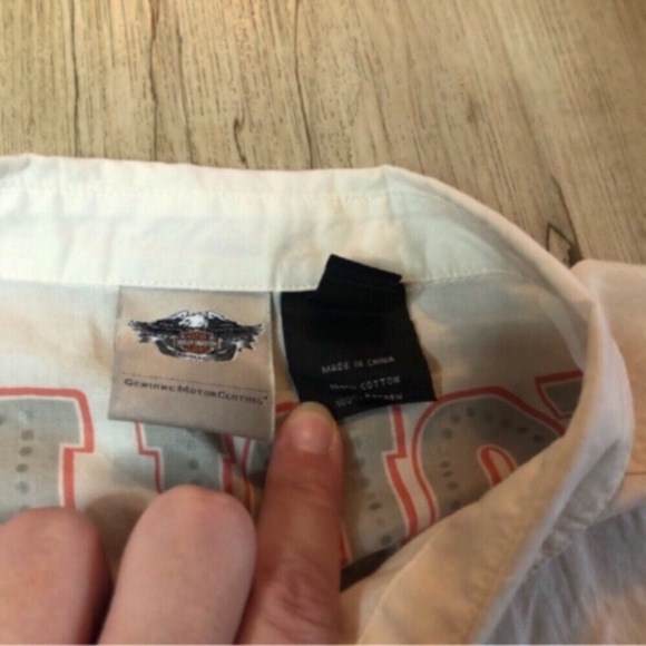 Harley-Davidson Cream Shirt with Graphic - Picture 3 of 7